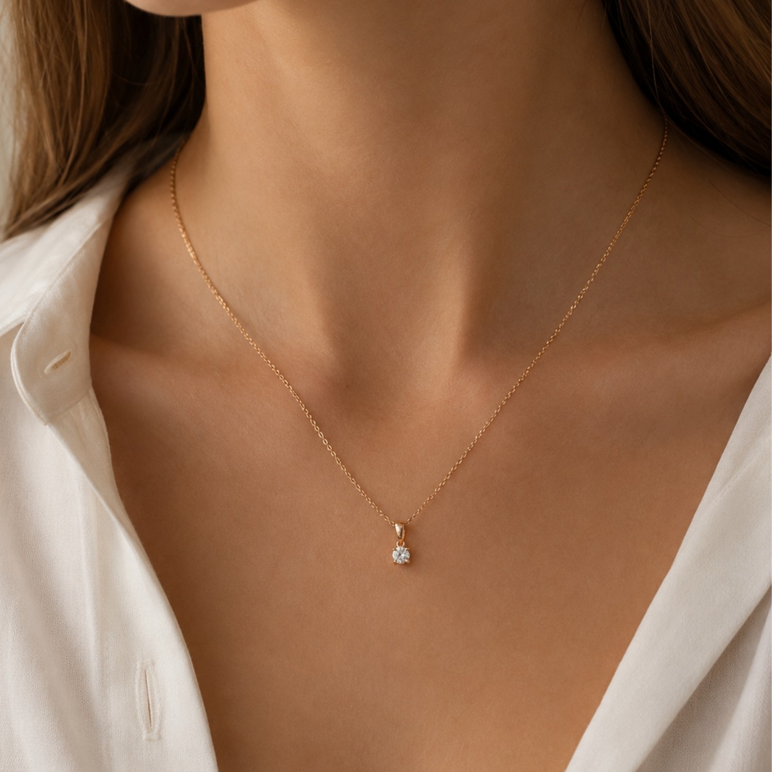 Auksinis pakabukas "Klasika" solitaire su cirkoniu — 4.5 x 4.5 mm